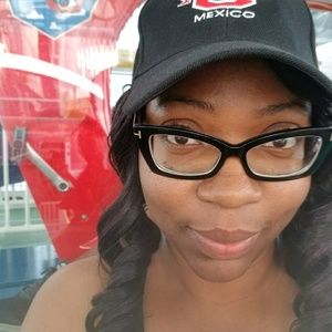 Meet your Posher, Nina